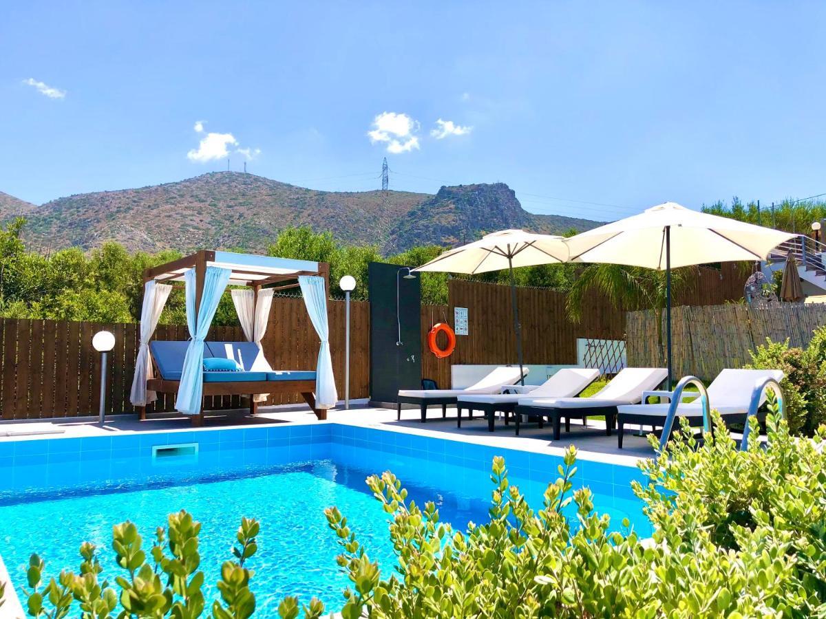 הרסוניסוס Villa Izabela Apartments With Private Pools מראה חיצוני תמונה