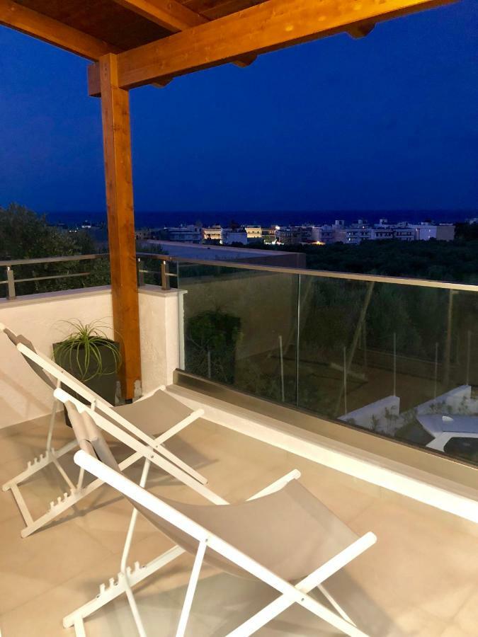 הרסוניסוס Villa Izabela Apartments With Private Pools מראה חיצוני תמונה