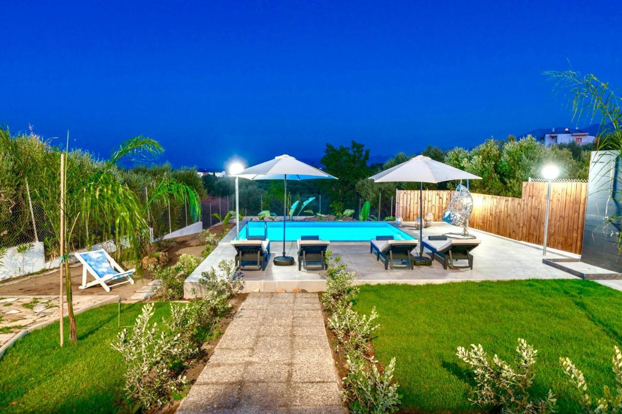 הרסוניסוס Villa Izabela Apartments With Private Pools מראה חיצוני תמונה